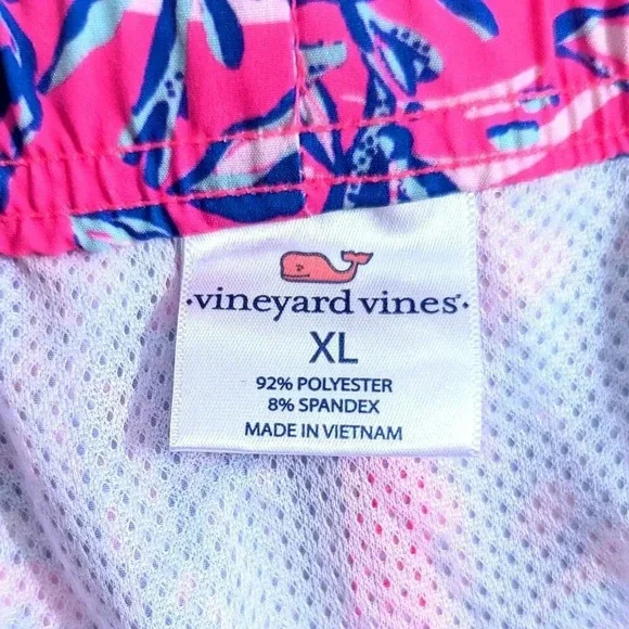 Vineyard Vines 5 Inch Printed Chappy Swim Trunks Size XL Pink Blue Seahorses